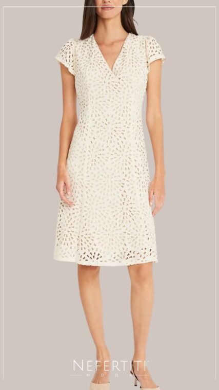 Vestido manga corta lasercut Crema D7067