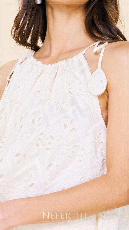 Blusa encaje lazo en tirante Crema T16569