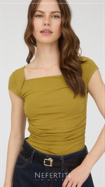 Blusa escote cuadrado Verde Aguacate T16500