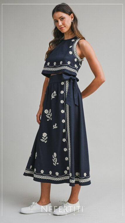 Conjunto blusa y falda midi bordado Azul Marino D7307