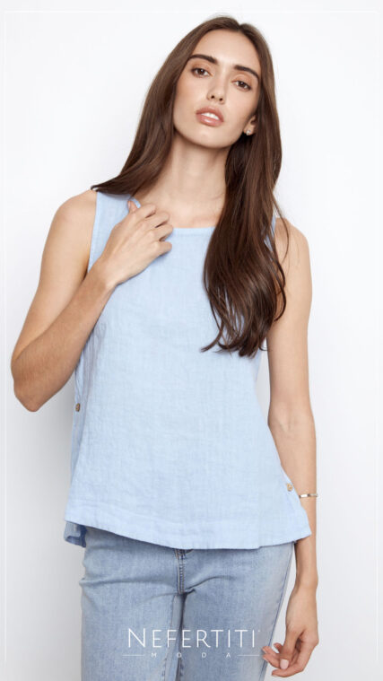 Blusa lino sin manga botones laterales Celeste T16809