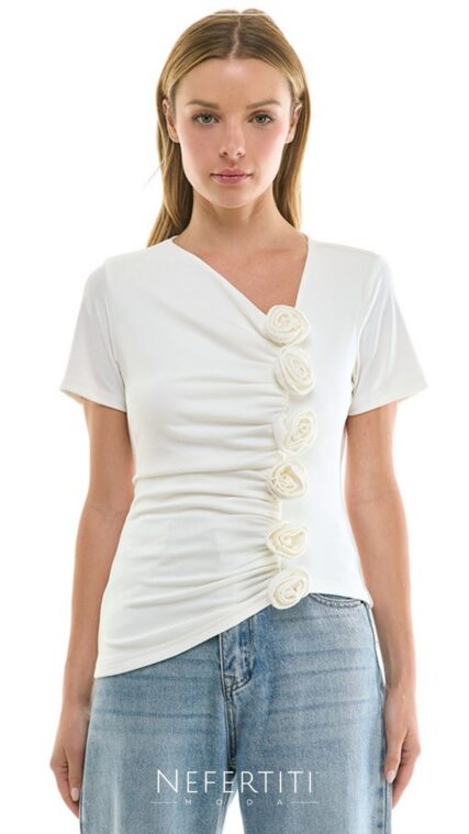 Blusa manga corta Rosas en 3D Marfil T17136